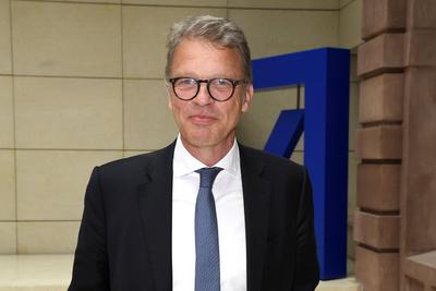 Bill Gates bei der Ehrung mit dem Rathenau Preis in Berlin-stock-photo
