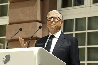 Bill Gates bei der Ehrung mit dem Rathenau Preis in Berlin-stock-photo