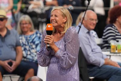 Entertainment Themen der Woche KW34 Entertainment Bilder des Tages ZDF - Fernsehgarten Andrea Kiewel in der Unterhaltung-stock-photo