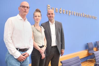 Berlin, Deutschland, 23.06.2025: Bundespressekonferenz: B?rgergeld-Studie - Zwei Jahre B?rgergeld aus Sicht der Betroffe-stock-photo