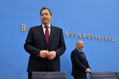 Entwurf des Bundeshaushalts 2025-stock-foto