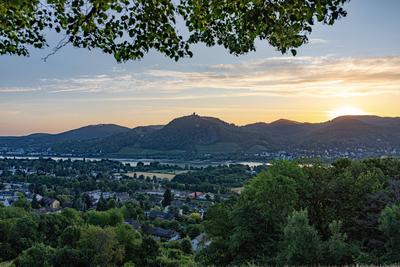 Sonnenaufgang ?ber dem Siebengebirge 24.06.2025-stock-foto