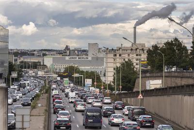 Paris, France September 13, 2024 - Cars remain stuck in traffic jams on the ring road (Boulevard Peripherique). Paris Ci-stock-photo