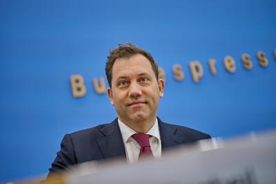 Entwurf des Bundeshaushalts 2025-stock-foto