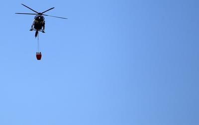 Waldbrand in Wendelstein , Zahlreiche Feuerwehr im Einsatz , in Wendelstein , Bayern , Deutschland . Juni 24, 2025 . Pho-stock-foto