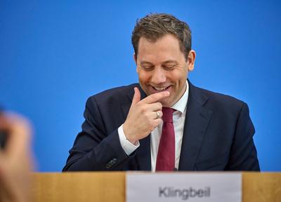 Entwurf des Bundeshaushalts 2025-stock-foto