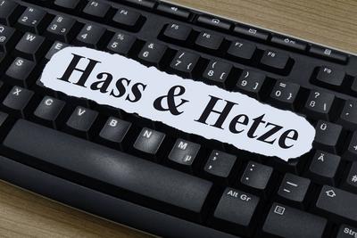 Tastatur mit Schriftzug Hass und Hetze Tastatur mit Schriftzug Hass und Hetze, 10.05.2024, Borkwalde, Brandenburg, Auf e-stock-foto
