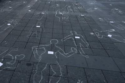 Free Assange Network Stages Flash-Mob in Naples to Honour Journalists Killed in Gaza-stock-foto