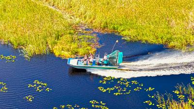 Airboat Ride in Florida Luftaufnahme - ORLANDO, FLORIDA - 29. OKTOBER 2024-stock-foto