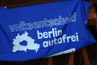 GLOBALER KLIMASTREIK AM 23. SEPTEMBER - GER, Germany, Deutschland, Berlin, 23.09.2022 - Berlin-Mitte: Mit einer weltweit-stock-foto