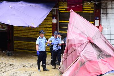 Post Disaster Rescue and Recovery in Congjiang-stock-foto