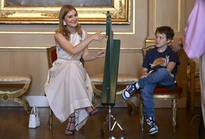 Princess Elisabeth of Belgium welcomes young patients at the Royal Palace-stock-foto