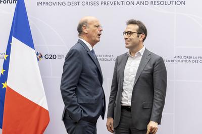 Debate as part of the 12th Paris Forum-stock-foto