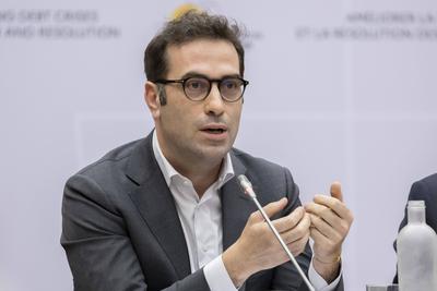 Debate as part of the 12th Paris Forum-stock-foto