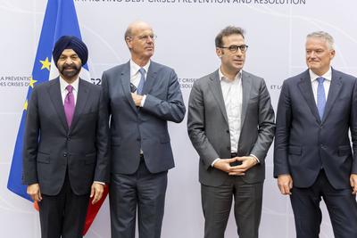 Debate as part of the 12th Paris Forum-stock-foto