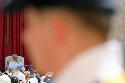 ITALY -   POPE LEO XIV  LEADS AN AUDIENCE ON THE INETRENATIONAL DAY AGAINST DRUG ABUSE AND ILLICIT TRAFFICKING IN SAN DAMASO COURTYARD IN  THE VATICAN   - 2025/6/26-stock-foto
