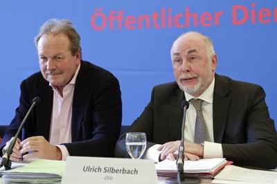 08 02 2018 Berlin Deutschland Pressekonferenz Gewerkschaften praesentieren Forderungen fuer Tari-stock-foto
