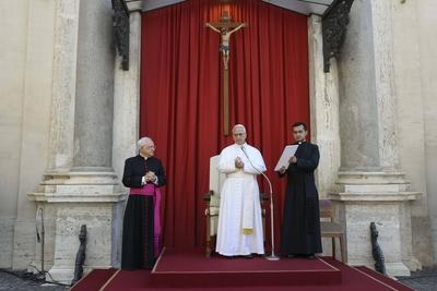 ITALY -   POPE LEO XIV  LEADS AN AUDIENCE ON THE INETRENATIONAL DAY AGAINST DRUG ABUSE AND ILLICIT TRAFFICKING IN SAN DAMASO COURTYARD IN  THE VATICAN   - 2025/6/26-stock-foto