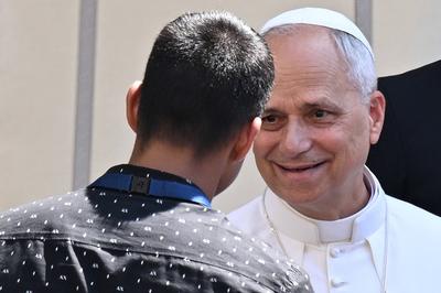 ITALY -   POPE LEO XIV  LEADS AN AUDIENCE ON THE INETRENATIONAL DAY AGAINST DRUG ABUSE AND ILLICIT TRAFFICKING IN SAN DAMASO COURTYARD IN  THE VATICAN   - 2025/6/26-stock-foto
