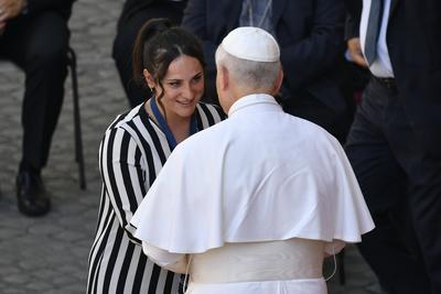 ITALY -   POPE LEO XIV  LEADS AN AUDIENCE ON THE INETRENATIONAL DAY AGAINST DRUG ABUSE AND ILLICIT TRAFFICKING IN SAN DAMASO COURTYARD IN  THE VATICAN   - 2025/6/26-stock-foto