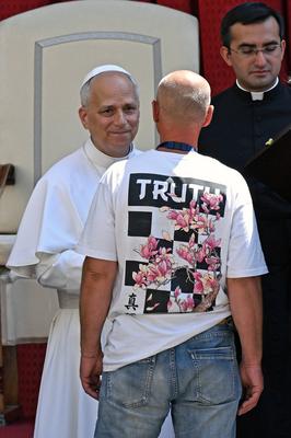 ITALY -   POPE LEO XIV  LEADS AN AUDIENCE ON THE INETRENATIONAL DAY AGAINST DRUG ABUSE AND ILLICIT TRAFFICKING IN SAN DAMASO COURTYARD IN  THE VATICAN   - 2025/6/26-stock-foto