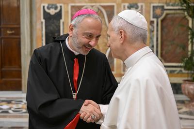 ITALY -   POPE LEO XIV  RECEIVES  PLENARY MEETING OF THE MEETING IT THE WORKS FOR AID TO THE ORIENTAL CHURCHES (RAOCO) IN PRIVATE AUDIENCE  AT  THE VATICAN   - 2025/6/26-stock-foto