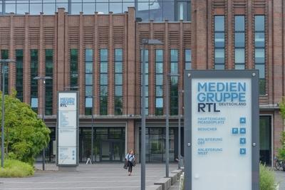 Hauptverwaltung Mediengruppe RTL Deutschland Picassoplatz Deutz Koeln Nordrhein Westfalen Deu-stock-foto