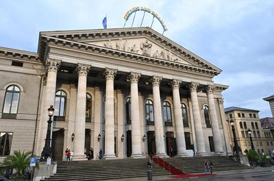 Oper, Bayerische Staatsoper, aussen / Festakt 150 Jahre M?nchner Opernfestspiele / Oper / M?nchen / Jubil?um, Festspiele-stock-foto