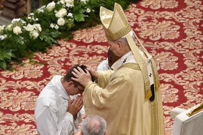 ITALY -   POPE LEO XIV  LEADS A ,ASS WITH PRIESTLY ORDINATIONS INSIDE THE ST PETER'S BASILICA AT THE VATICAN   - 2025/6/27-stock-foto