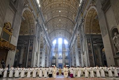 ITALY -   POPE LEO XIV  LEADS A ,ASS WITH PRIESTLY ORDINATIONS INSIDE THE ST PETER'S BASILICA AT THE VATICAN   - 2025/6/27-stock-foto