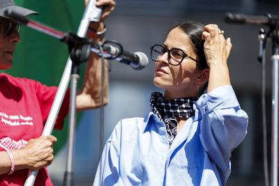 Demonstration Wien: " Gro?demo f?r Gaza: Die ?sterreichische Regierung muss jetzt handeln! " // Demonstration Vienna: "Mass Demonstration for Gaza: The Austrian Government Must Act Now!"-stock-photo
