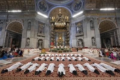 ITALY -   POPE LEO XIV  LEADS A ,ASS WITH PRIESTLY ORDINATIONS INSIDE THE ST PETER'S BASILICA AT THE VATICAN   - 2025/6/27-stock-foto