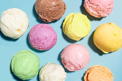 Eisbl?tter Muster auf blau-stock-foto