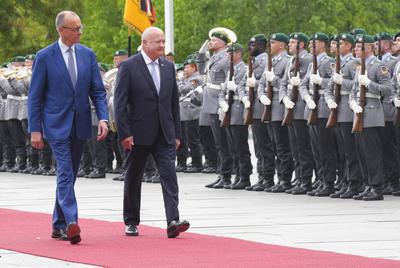 Bundeskanzler Merz empfaengt den Oesterreichischen Bundeskanzler Stocker-stock-foto