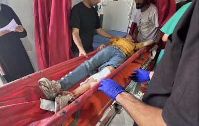 Palestinian casualties are brought to Al-Awda Hospital, following what the Gaza Health Ministry-stock-foto