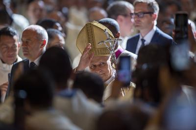 ITALY -   POPE LEO XIV  LEADS A ,ASS WITH PRIESTLY ORDINATIONS INSIDE THE ST PETER'S BASILICA AT THE VATICAN   - 2025/6/27-stock-foto