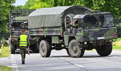 Beim Grand Crossing 2025 sind Soldatinnen und Soldaten aus Deutschland,Gro?britanien,Italien und den Niederlanden im Ein-stock-foto