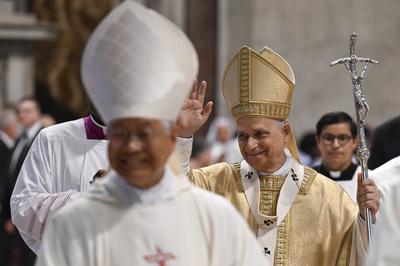 ITALY -   POPE LEO XIV  LEADS A ,ASS WITH PRIESTLY ORDINATIONS INSIDE THE ST PETER'S BASILICA AT THE VATICAN   - 2025/6/27-stock-foto