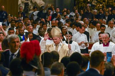 ITALY -   POPE LEO XIV  LEADS A ,ASS WITH PRIESTLY ORDINATIONS INSIDE THE ST PETER'S BASILICA AT THE VATICAN   - 2025/6/27-stock-foto