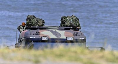 Beim Grand Crossing 2025 sind Soldatinnen und Soldaten aus Deutschland,Gro?britanien,Italien und den Niederlanden im Ein-stock-foto