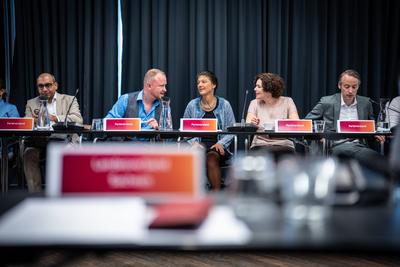BSW ? B?ndnis Sahra Wagenknecht ? Klausurtagung von Parteivorstand und Landesvorsitzenden ? Auftaktbilder zu Beginn der Tagung ?-stock-foto