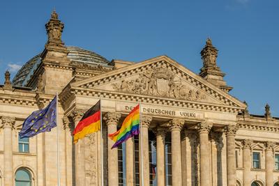 Berlin, Deutschland_23.07.2022: CSD Berlin 2022 - Berlin Pride 2022 Am 23. Juli 2022 zieht der CSD unter dem Motto UNITE-stock-foto