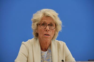 Mindestlohn soll in zwei Schritten auf 14,60 Euro pro Stunde steigen-stock-foto