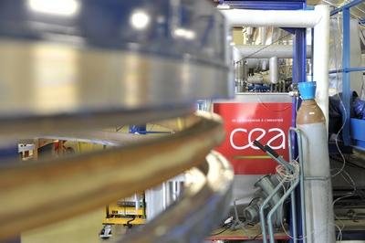 Der nach dem Tokamak Prinzip arbeitenden Tore Supra Kernfusionsreaktor im Nuklearforschungszentrum C-stock-foto