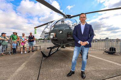 Zehntausende Besucher beim Tag der Bundeswehr in B?ckeburg-stock-foto