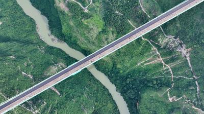 World Highest Bridge Huajiang Canyon Bridge-stock-foto