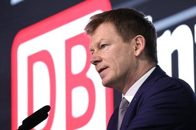Dr. Richard Lutz, Vorstandsvorsitzender der Deutschen Bahn AG, Auftaktveranstaltung und Vorstellung der DB InfraGO AG un-stock-foto