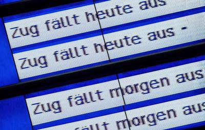 Zug f?llt heute aus, Zug f?llt morgen aus, Symbolfoto GDL-Streik ab Mittwoch, M?nchen, Januar 2024 Deutschland, M?nchen,-stock-foto