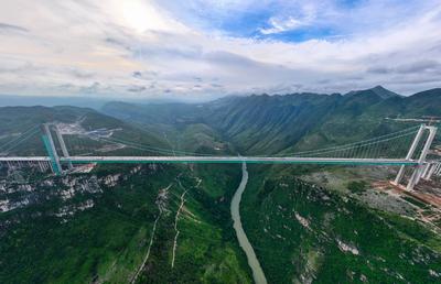 World Highest Bridge Huajiang Canyon Bridge-stock-foto