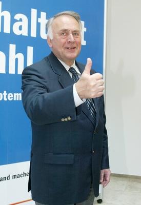 Wolfgang Boehmer, CDU, Spitzenkandidat bei den Landtagswahlen in Sachsen-Anhalt am 21.04.2002. Berlin, 22.04.2002, Berl-stock-foto